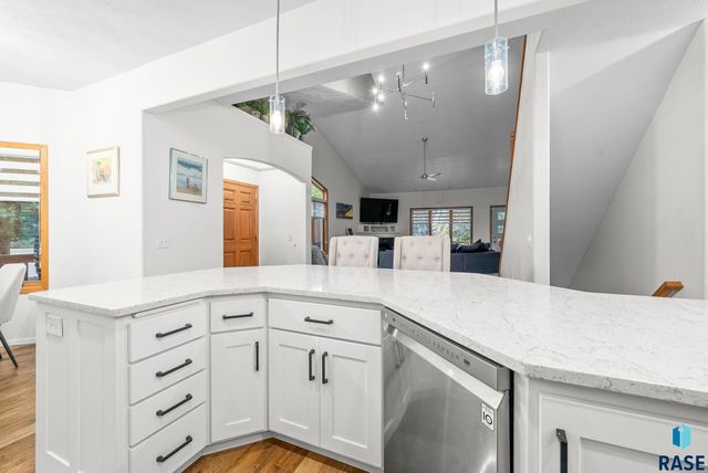 6100 S Tomar Rd Road, Sioux Falls, SD 57108