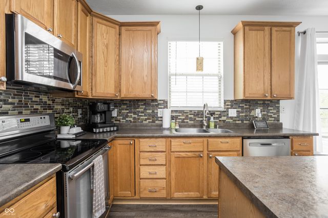 541 Cahill Lane, Indianapolis, IN 46214