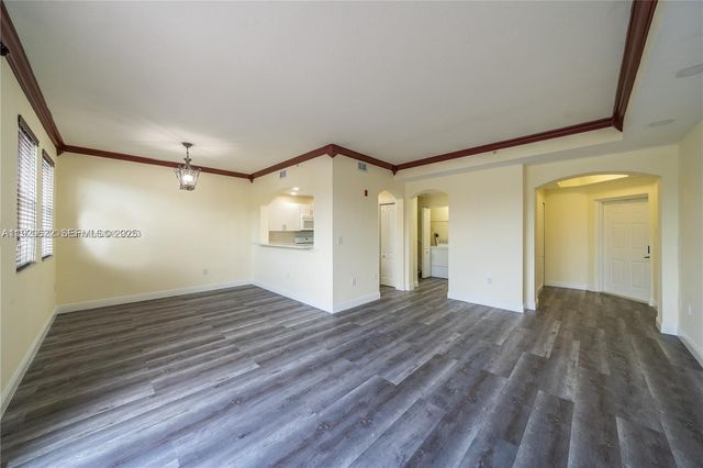 8882 W Flagler St 208, Miami, FL 33174