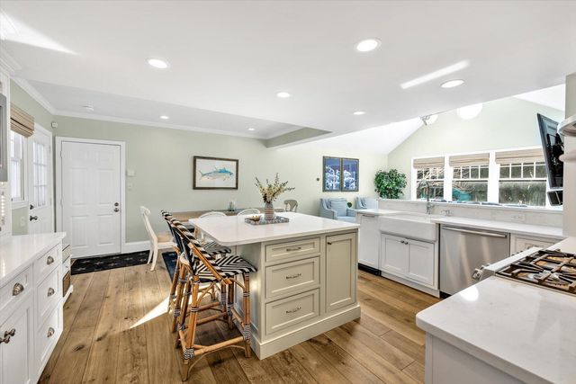 37 Stony Way, East Dennis, MA 02641