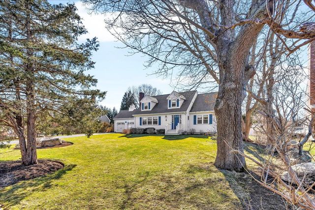 37 Stony Way, East Dennis, MA 02641