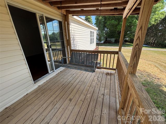 559 School Drive, Taylorsville, NC 28681