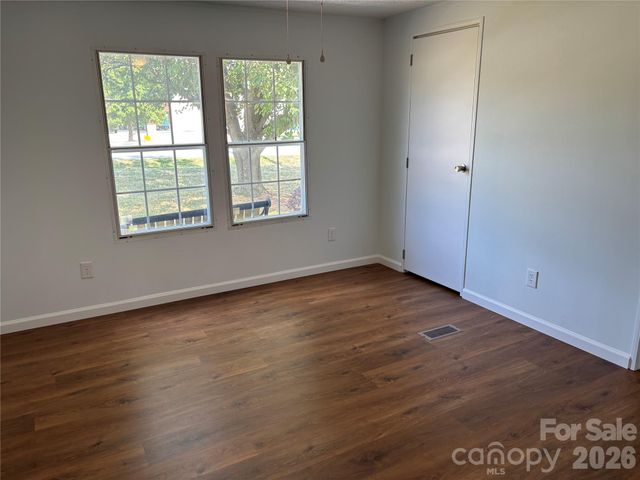 559 School Drive, Taylorsville, NC 28681