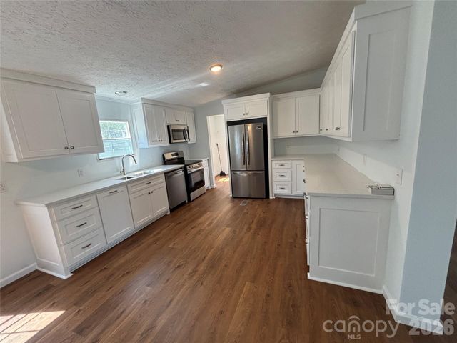 559 School Drive, Taylorsville, NC 28681