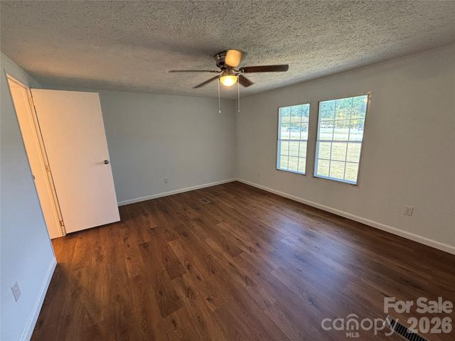 559 School Drive, Taylorsville, NC 28681