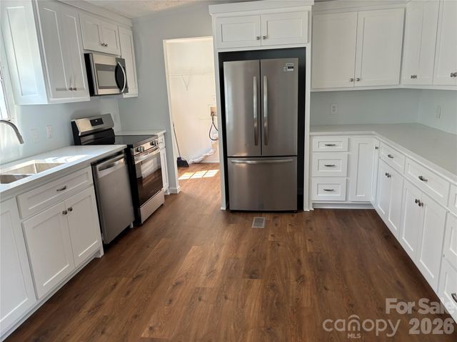 559 School Drive, Taylorsville, NC 28681