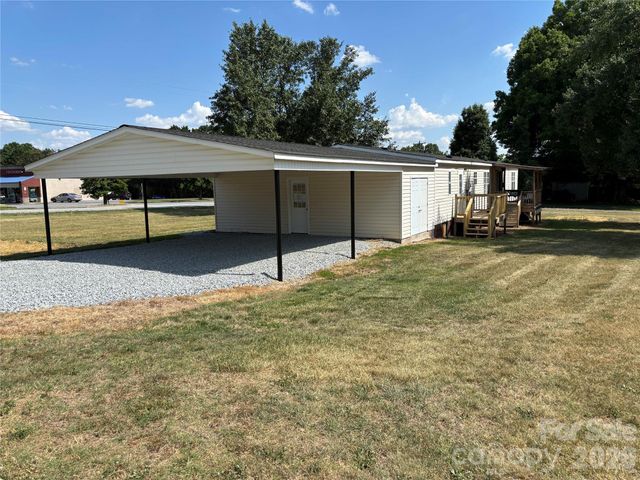 559 School Drive, Taylorsville, NC 28681