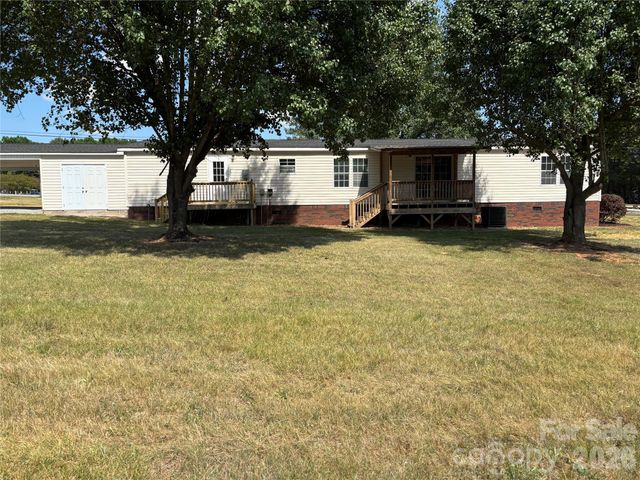 559 School Drive, Taylorsville, NC 28681