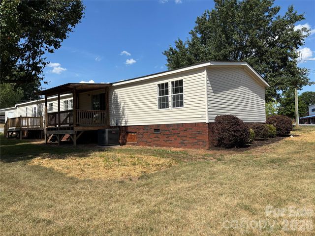 559 School Drive, Taylorsville, NC 28681