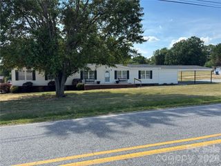 559 School Drive, Taylorsville, NC 28681