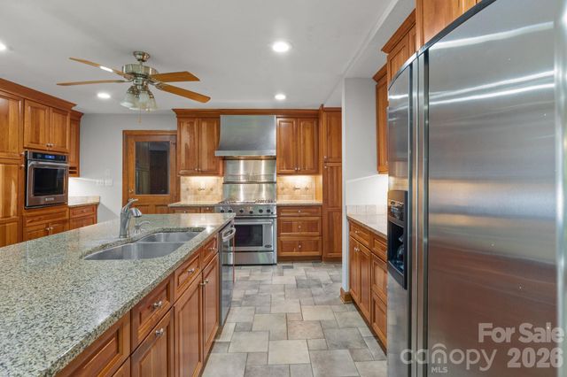 19322 Yachtman Drive, Cornelius, NC 28031