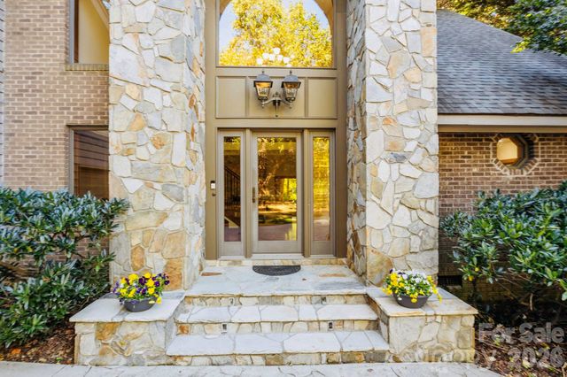 19322 Yachtman Drive, Cornelius, NC 28031