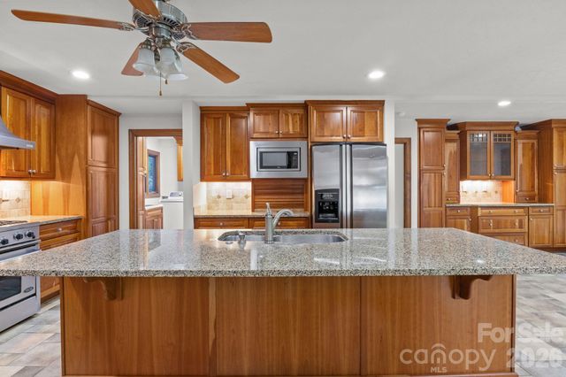 19322 Yachtman Drive, Cornelius, NC 28031