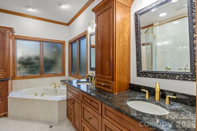 19322 Yachtman Drive, Cornelius, NC 28031