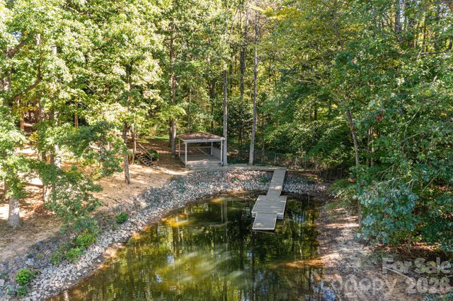 19322 Yachtman Drive, Cornelius, NC 28031