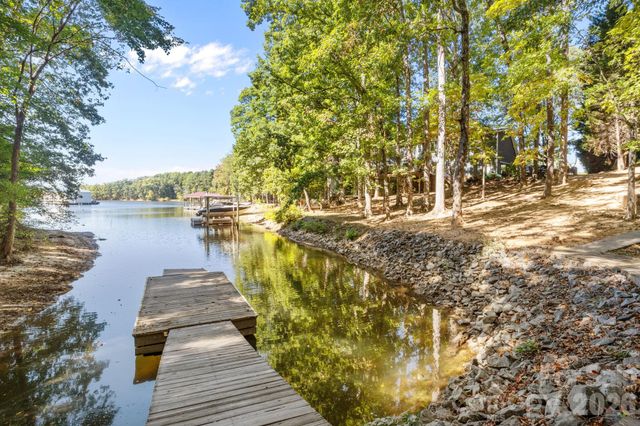 19322 Yachtman Drive, Cornelius, NC 28031