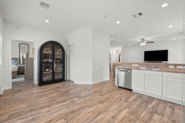 140 Mustang Stampede Drive, La Marque, TX 77568