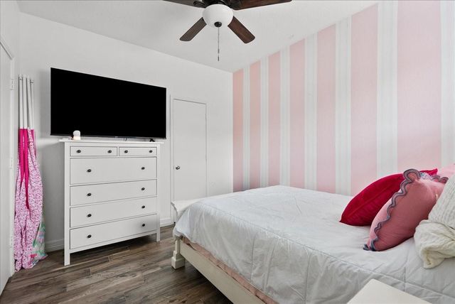 140 Mustang Stampede Drive, La Marque, TX 77568