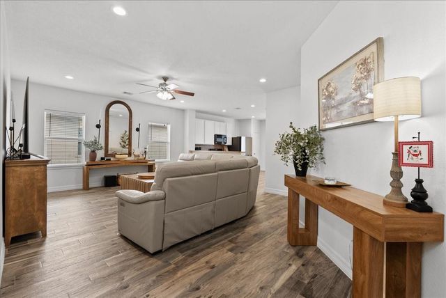 140 Mustang Stampede Drive, La Marque, TX 77568