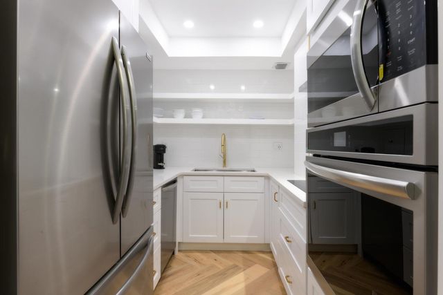 2800 N Flagler Drive 913, West Palm Beach, FL 33407