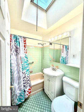 4040 BENNER ST, Philadelphia, PA 19135