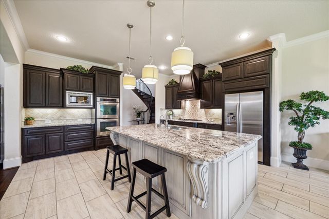 4511 Royal Bend Lane, Sugar Land, TX 77479