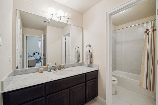 4511 Royal Bend Lane, Sugar Land, TX 77479
