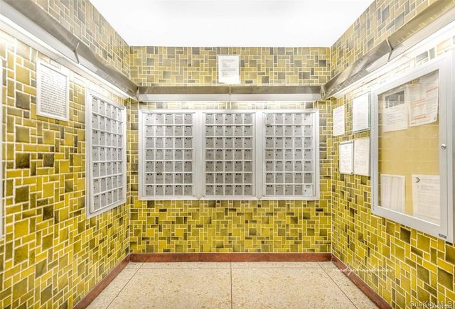 61-20 Grand Central Parkway A804, Forest Hills, NY 11375