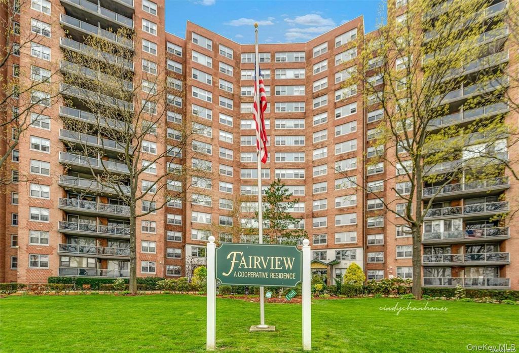 61-20 Grand Central Parkway A804, Forest Hills, NY 11375