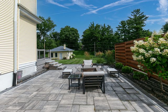 1612 PROSPECT Terrace, Davenport, IA 52803