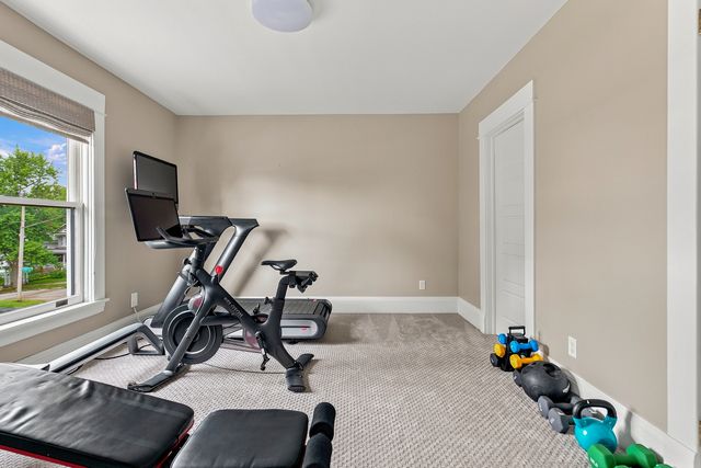 1612 PROSPECT Terrace, Davenport, IA 52803