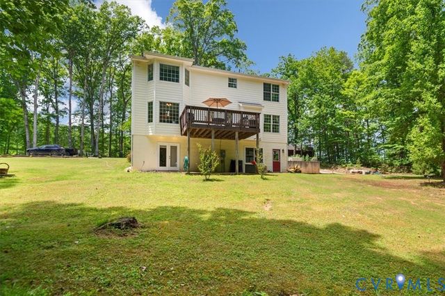 15476 Pine View Ln, Beaverdam, VA 23015