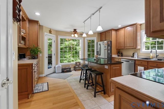 15476 Pine View Ln, Beaverdam, VA 23015