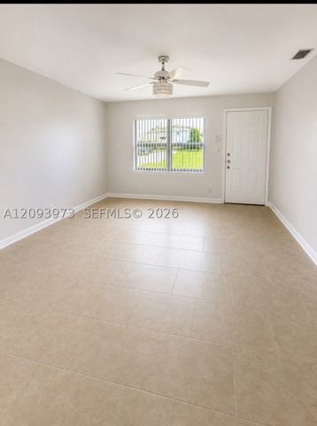 539 Sabal Palm Dr, Lake Park, FL 33403