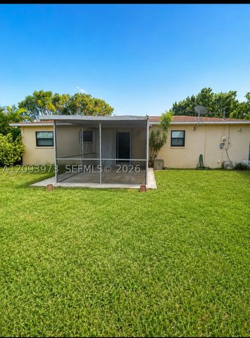 539 Sabal Palm Dr, Lake Park, FL 33403