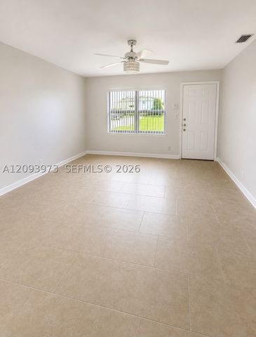 539 Sabal Palm Dr, Lake Park, FL 33403