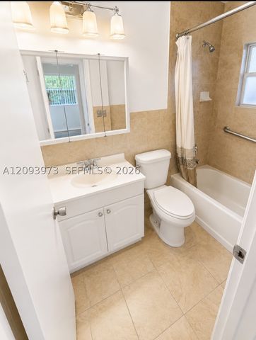 539 Sabal Palm Dr, Lake Park, FL 33403