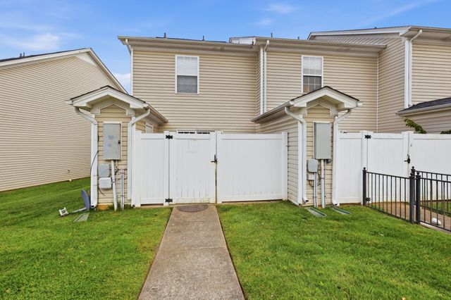 1515 Sprucedale Dr, Antioch, TN 37013