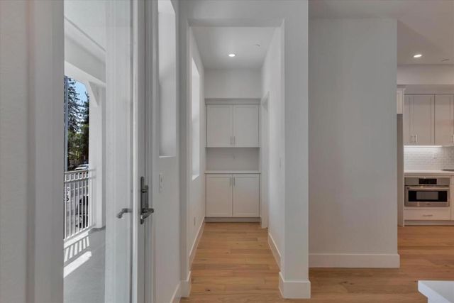 2741 Oak Road, Walnut Creek, CA 94597