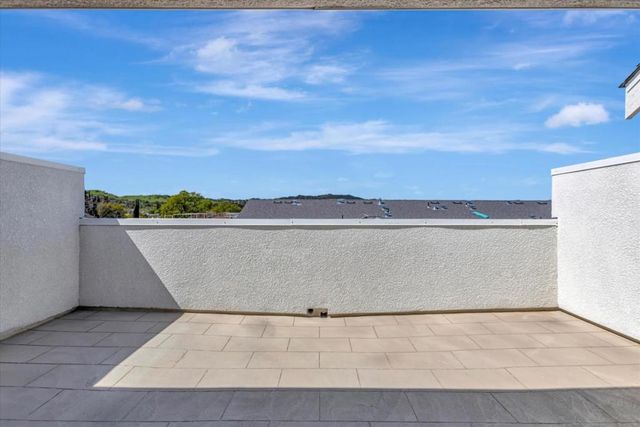 2741 Oak Road, Walnut Creek, CA 94597