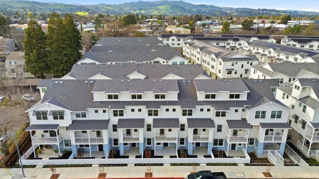 2741 Oak Road, Walnut Creek, CA 94597