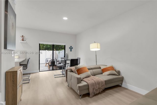 11127 W 32nd Ln, Hialeah, FL 33018
