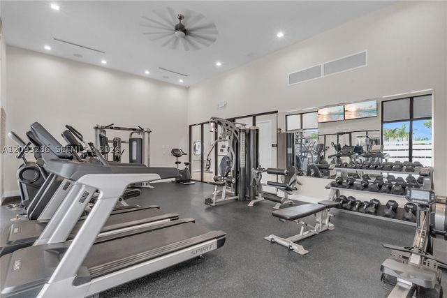 11127 W 32nd Ln, Hialeah, FL 33018