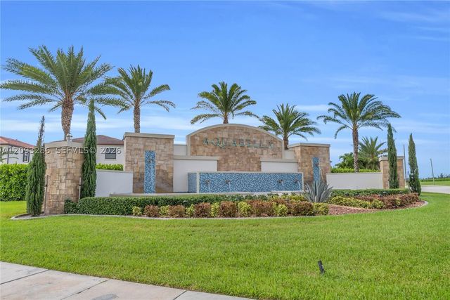 11127 W 32nd Ln, Hialeah, FL 33018