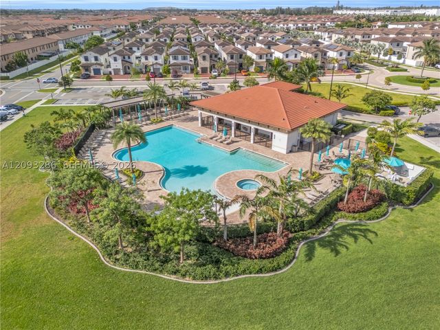 11127 W 32nd Ln, Hialeah, FL 33018