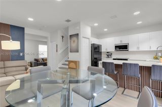 11127 W 32nd Ln, Hialeah, FL 33018