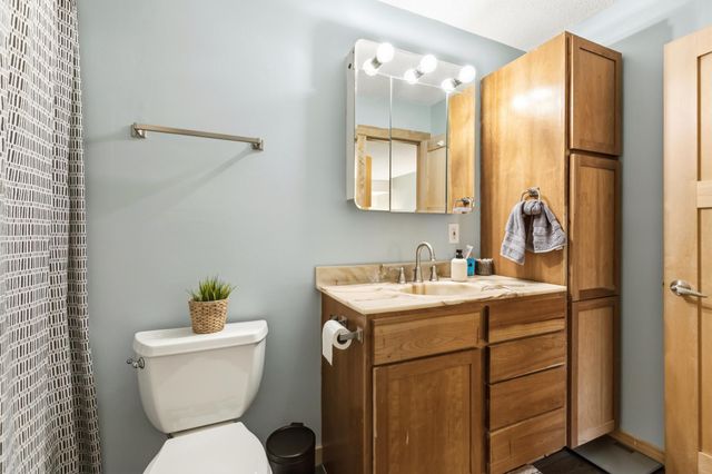 12222 Oak Leaf Circle, Burnsville, MN 55337