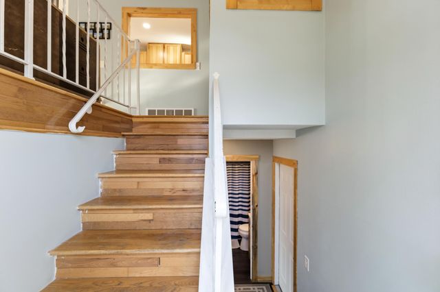 12222 Oak Leaf Circle, Burnsville, MN 55337