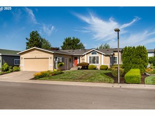 3220 CRESCENT Ave 81, Eugene, OR 97408