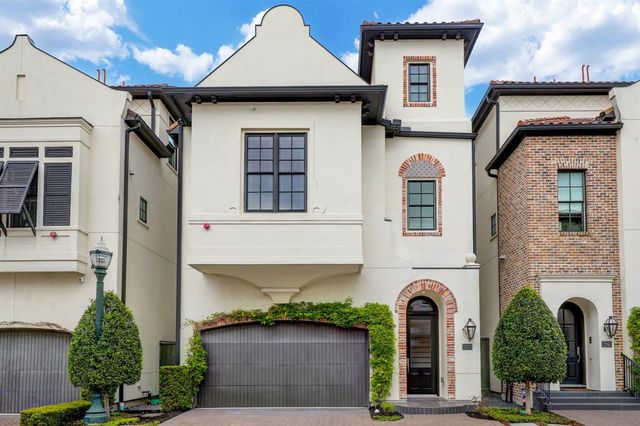 30 Southside Circle, Houston, TX 77025